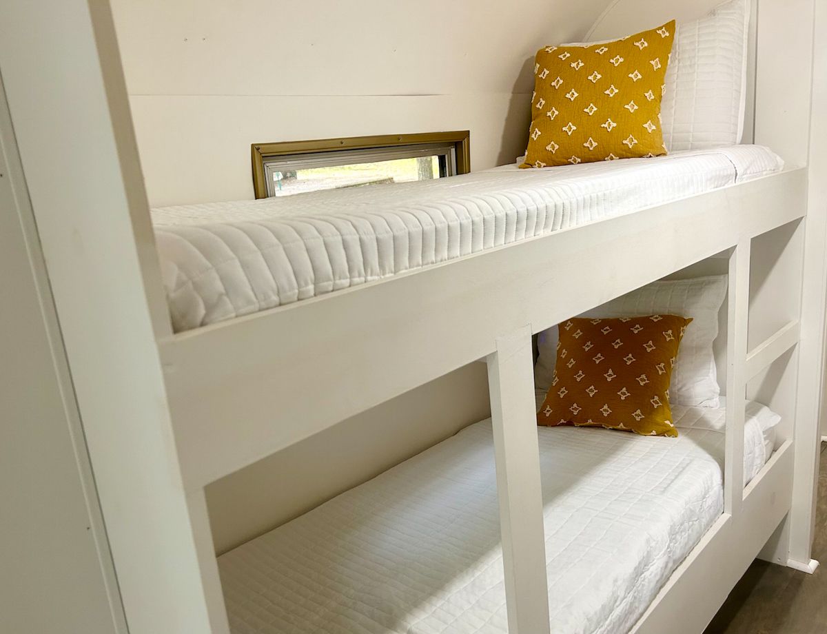 Tilly_Bunk_Close