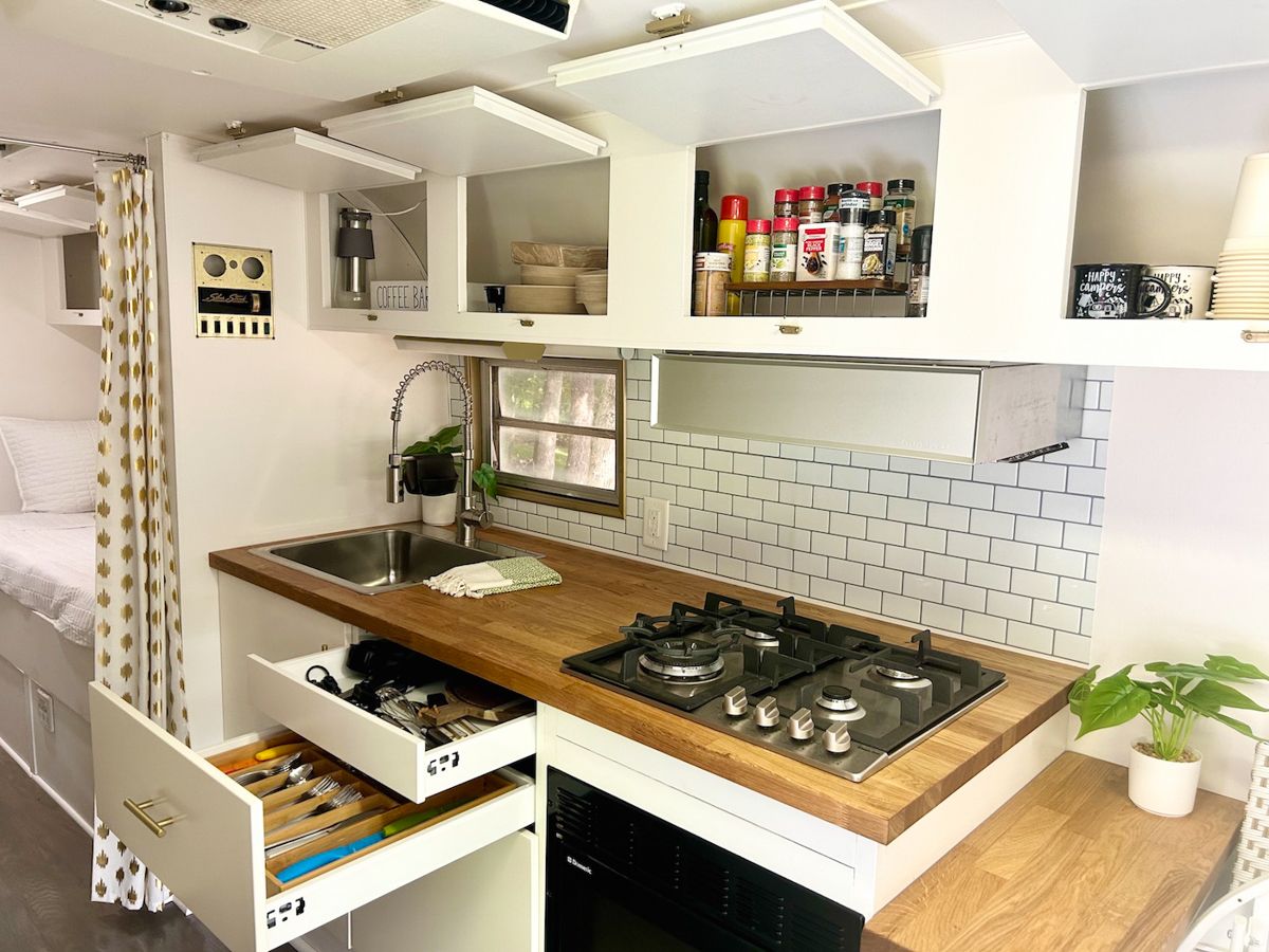Tilly_KitchenOpen